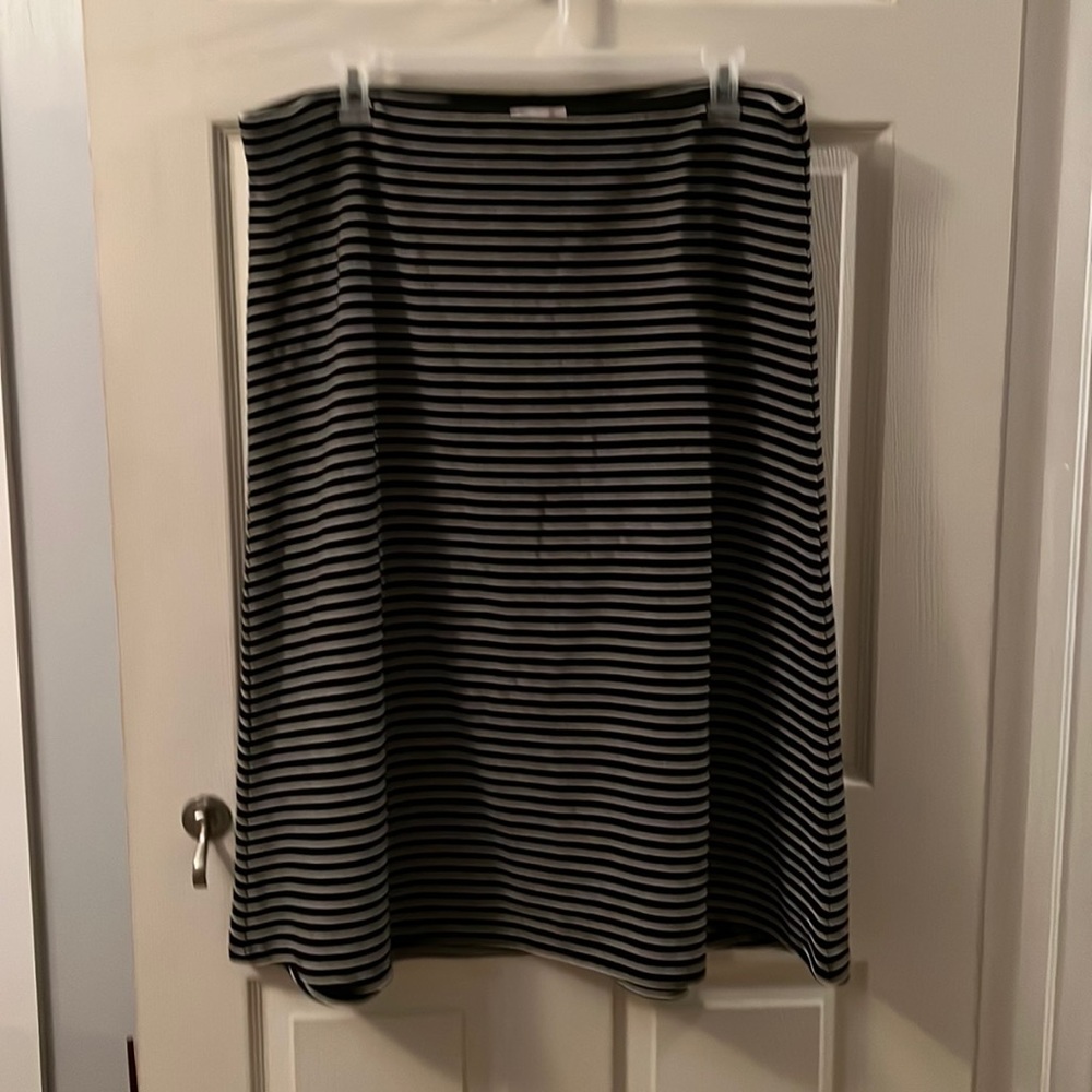 Loft XL Black/white striped knit skirt